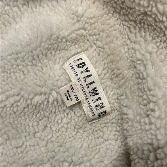 Idyllwind Blue Denim Jacket with Cream Sherpa Lining - Picture 3 of 5